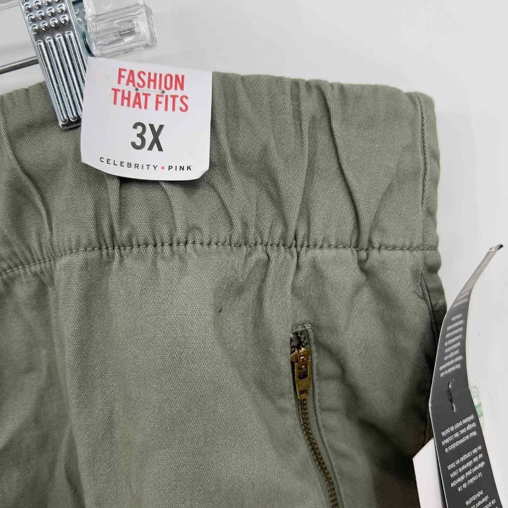 Celebrity Pink Trendy Plus Size Zip-Pocket Pull-On Pants Kale Green Size 3X NWT - Picture 3 of 7